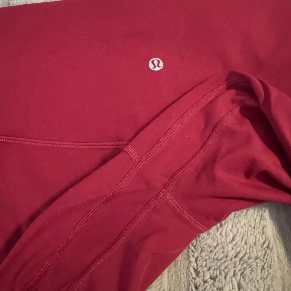 Lululemon Pomegranate 23 inch Align High-Waisted Leggings - buttery soft - Picture 5 of 7